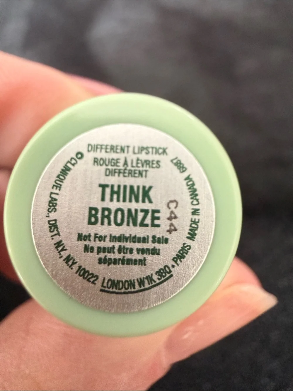 Clinique Different Lipstick Think Bronze - New